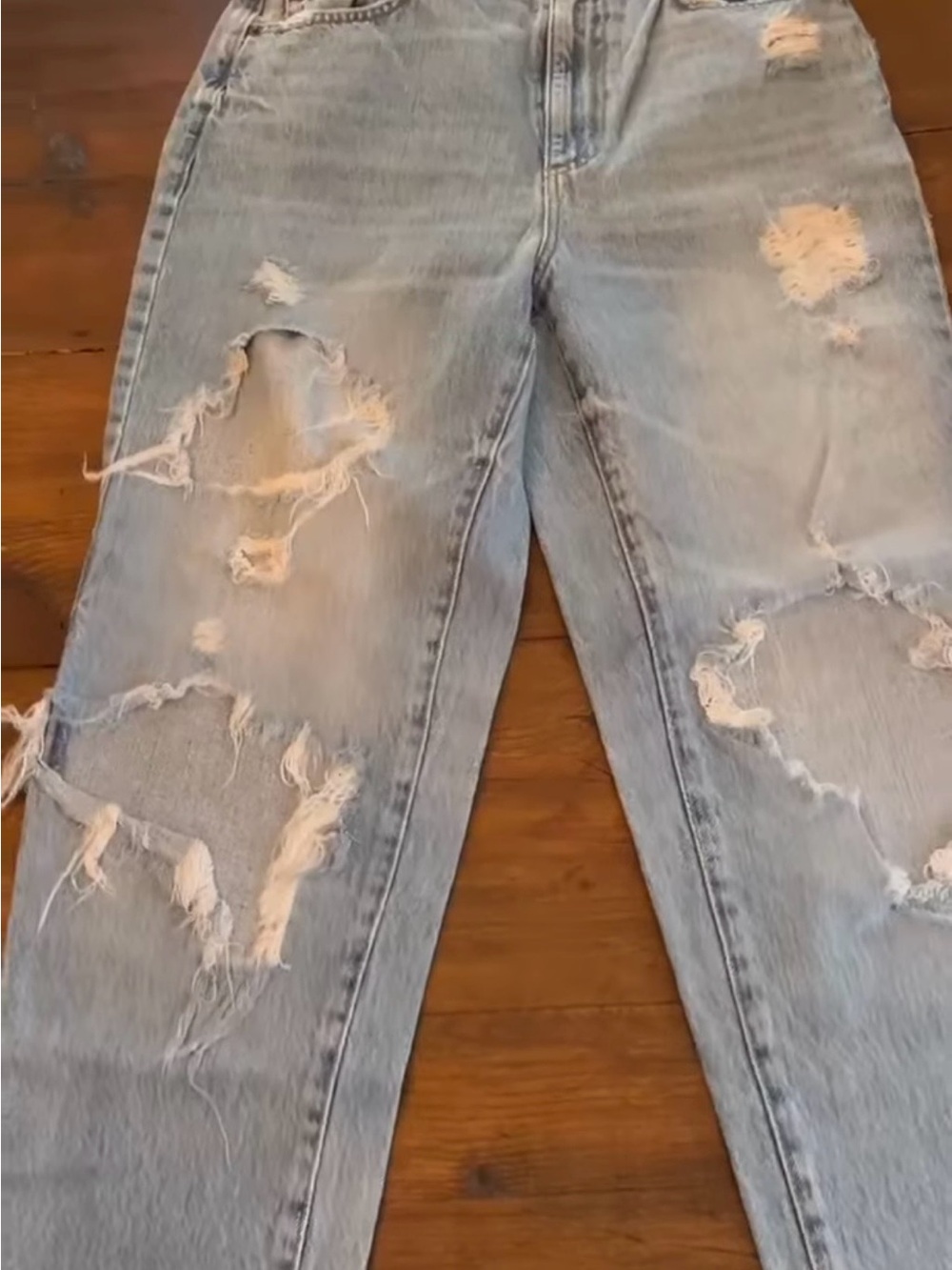 Garage Light Wash Distressed Jeans - Light Blue